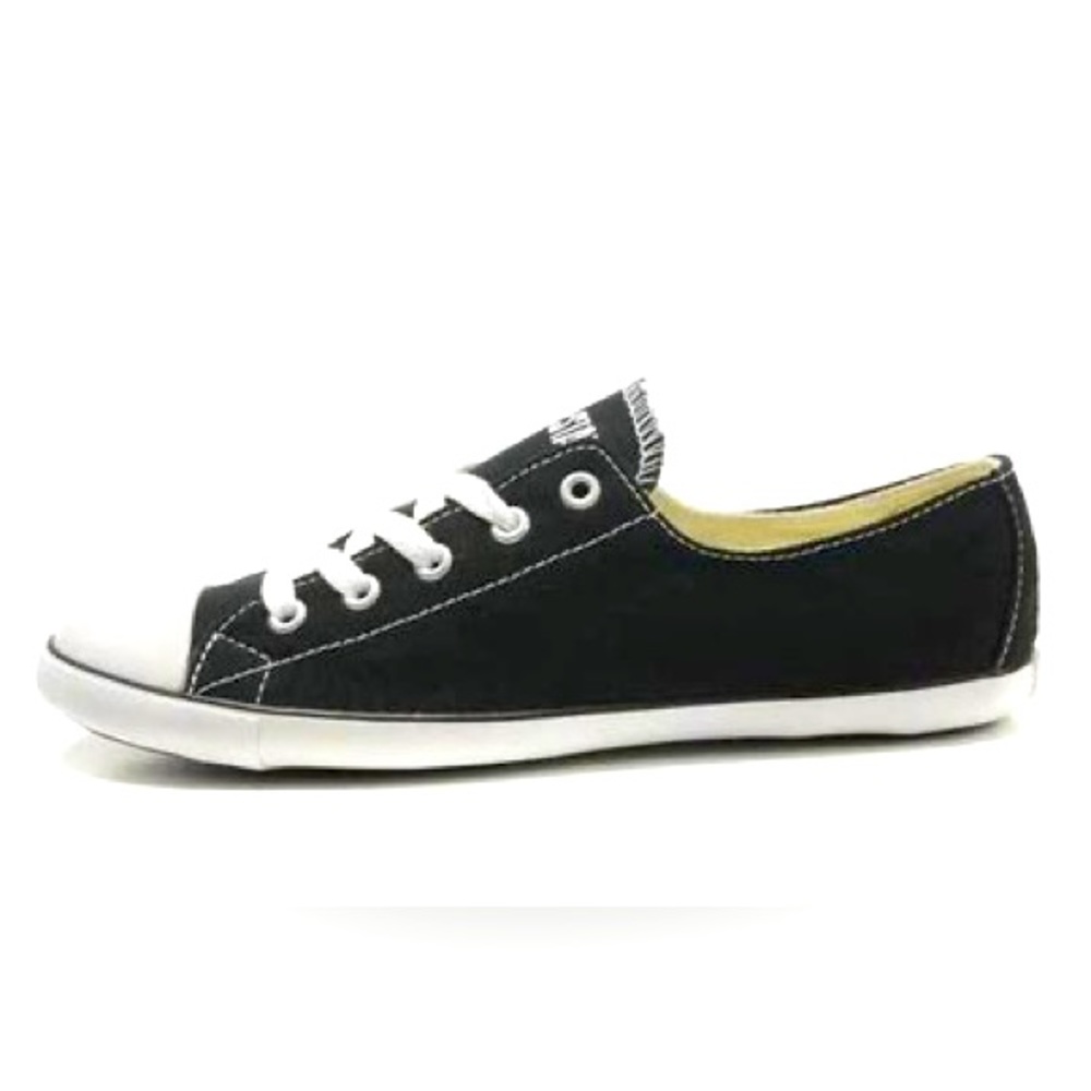 Converse black slip size 8